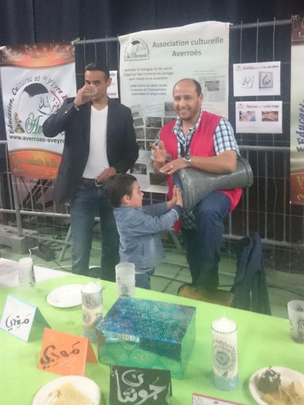 Le stand Averroès prêt à accueillir le public
