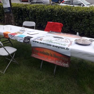 4 mai - Le stand d'Averroès est prêt